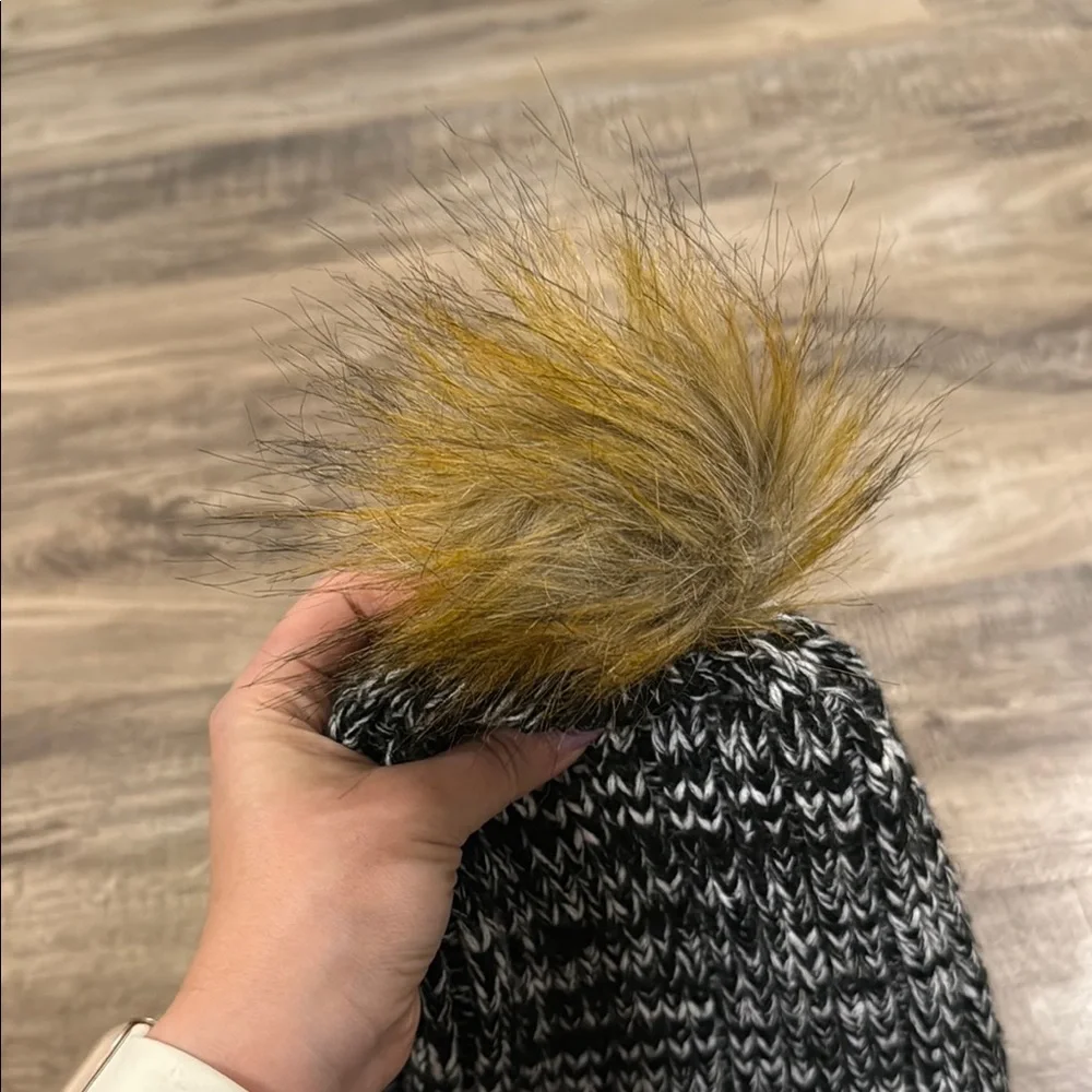 Dallas Stars Black and White Beanie